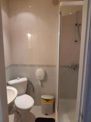 Гостевой дом Active Guest House Клайпеда Улучшенный трехместный номер-1