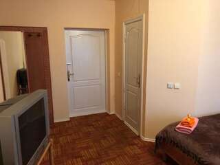 Гостевой дом Active Guest House Клайпеда Трехместный номер «Комфорт»-4